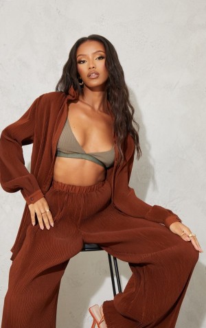 Camasa Pretty Little Thing Petite Plisse Oversized Cuff Detail Ciocolata | ADQP45892