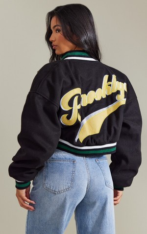 Geci Pretty Little Thing Lână Look Grafice Front Cropped Bomber Negrii | MIWJ30576