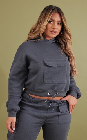 Hanorac cu Gluga Pretty Little Thing Shape Charcoal Toggle Pocket Detail Cropped Gri | XRUC85341