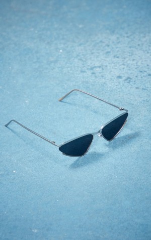 Ochelari de Soare Pretty Little Thing Smoke Lens Cut Out Cat Eye Negrii | VHMU69872