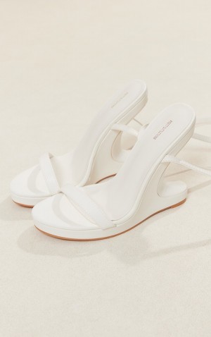 Pantofi Cu Toc Pretty Little Thing PU Round Bombeu Dantela Up Curea Abstract Cut Out Wedges Albi | ORBD35248