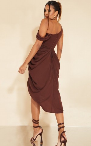 Rochie Pretty Little Thing Chiffon Asymmetric Curea Draped Ciocolata | GJLQ19420