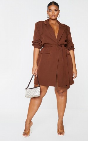 Rochie Pretty Little Thing Plus Tie Talie Ciocolata | MDFV91582