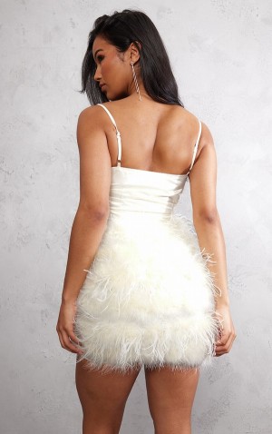 Rochie Pretty Little Thing Satin Cup Detail Feather Bodycon Albi | IOTP23507