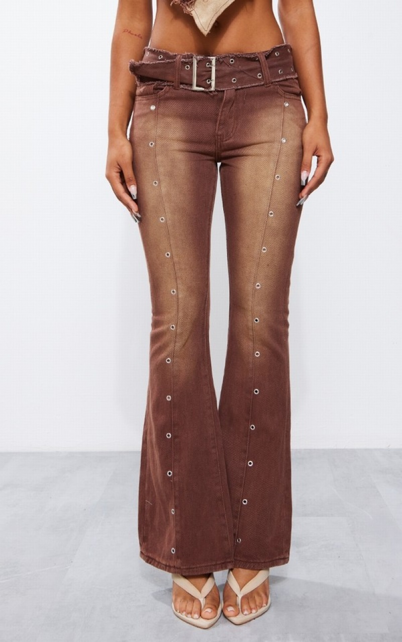 Blugi Pretty Little Thing Washed Eyelet Detail ed Flared Maro | SLXP24580