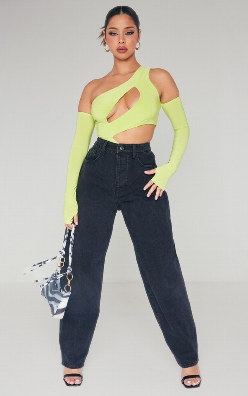 Body-uri Pretty Little Thing Lime Slinky Bardot Thumb Hole Cut Out Verzi Deschis | OAQR42018