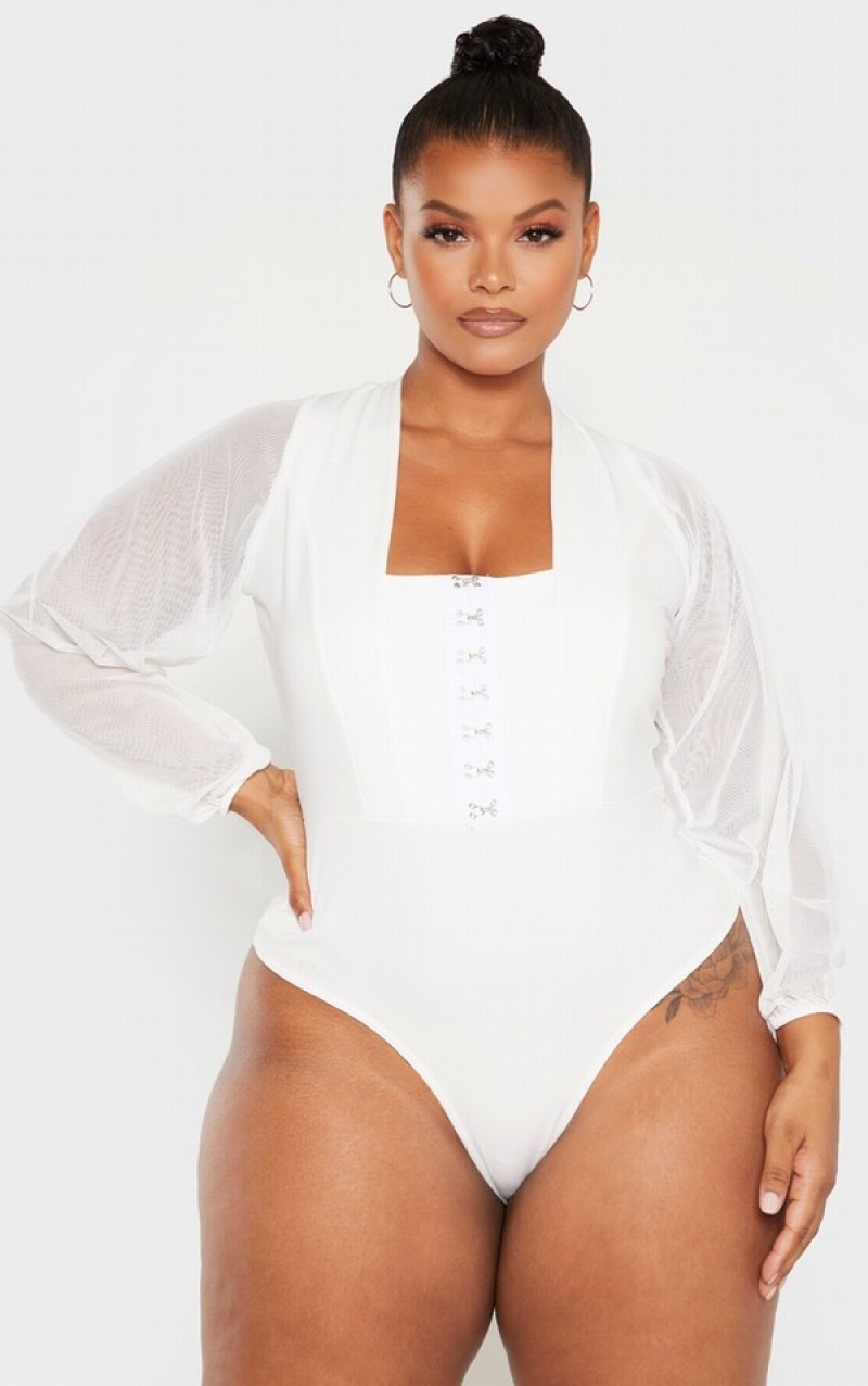 Body-uri Pretty Little Thing Plus Eyelet Detail Mesh Sleeve Albi | QVUK76038