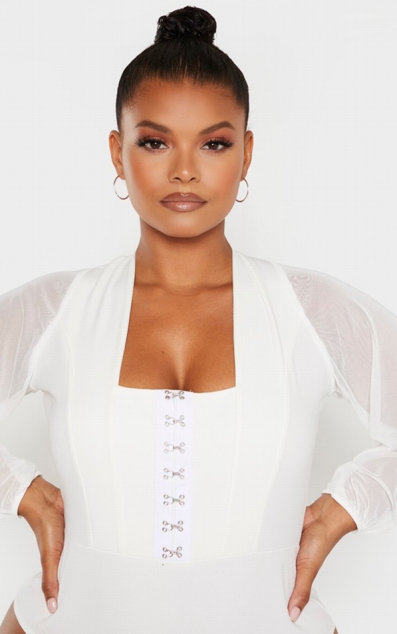 Body-uri Pretty Little Thing Plus Eyelet Detail Mesh Sleeve Albi | QVUK76038