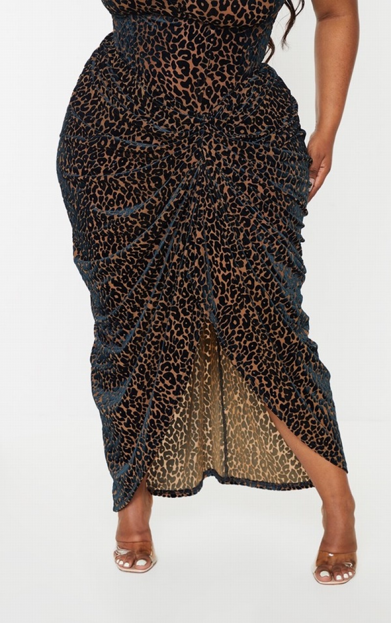 Fuste Pretty Little Thing Plus Leopard Velvet Ruched Side Ciocolata | TYFO06745