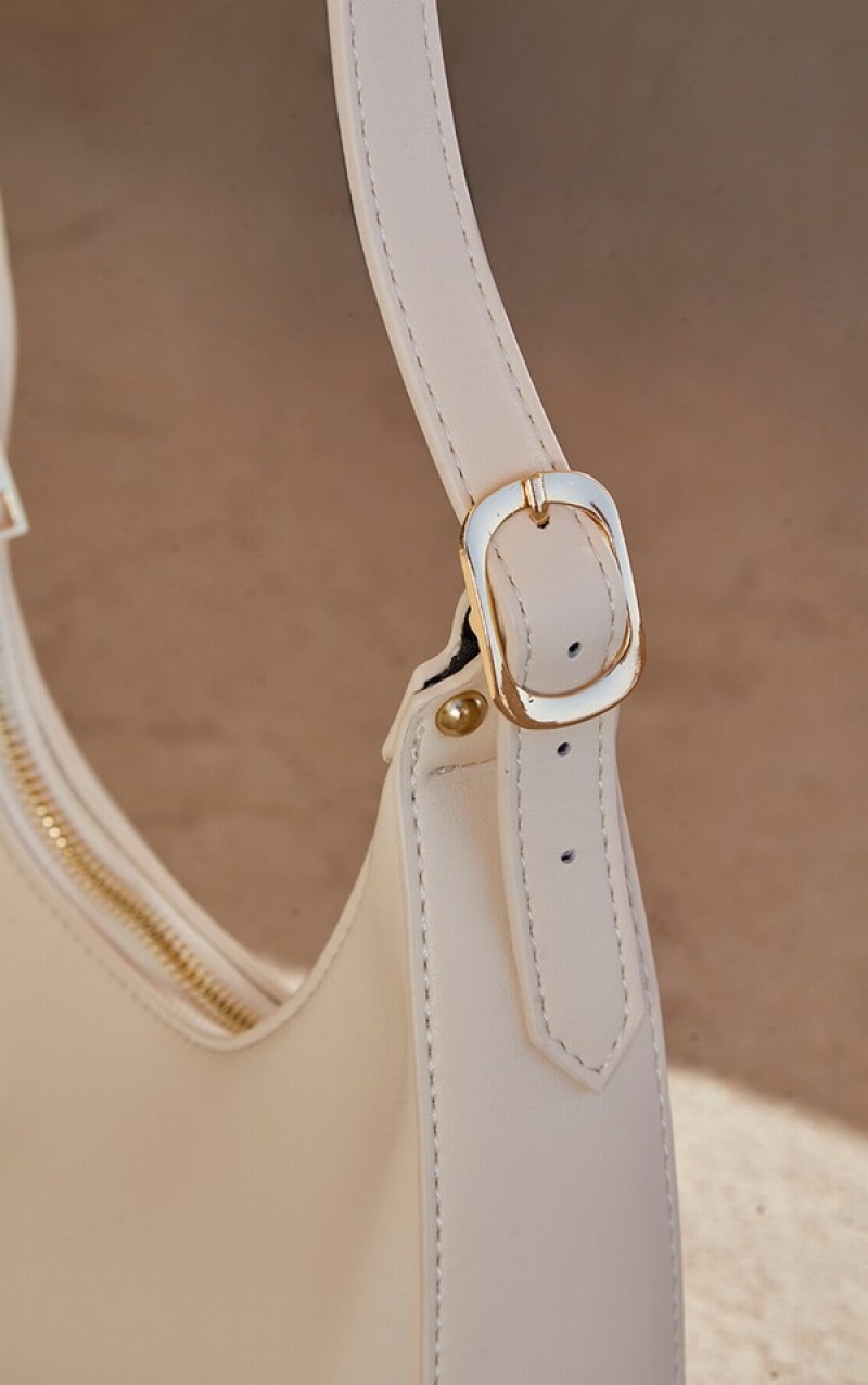 Geanta De Umar Pretty Little Thing Curved PU Albi | NPFX64598
