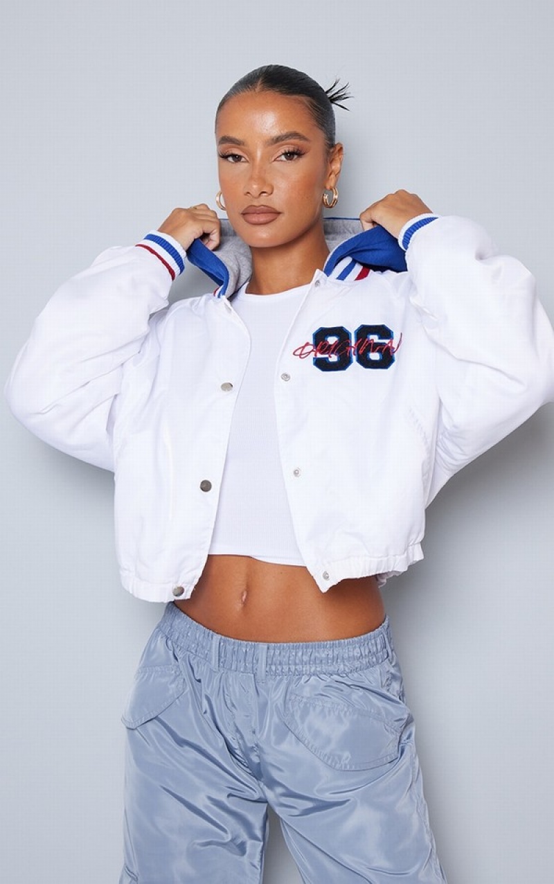 Geci Pretty Little Thing Contrast Jersey Cu Glugă Cropped Nailon Bomber Albi | IPCM72394