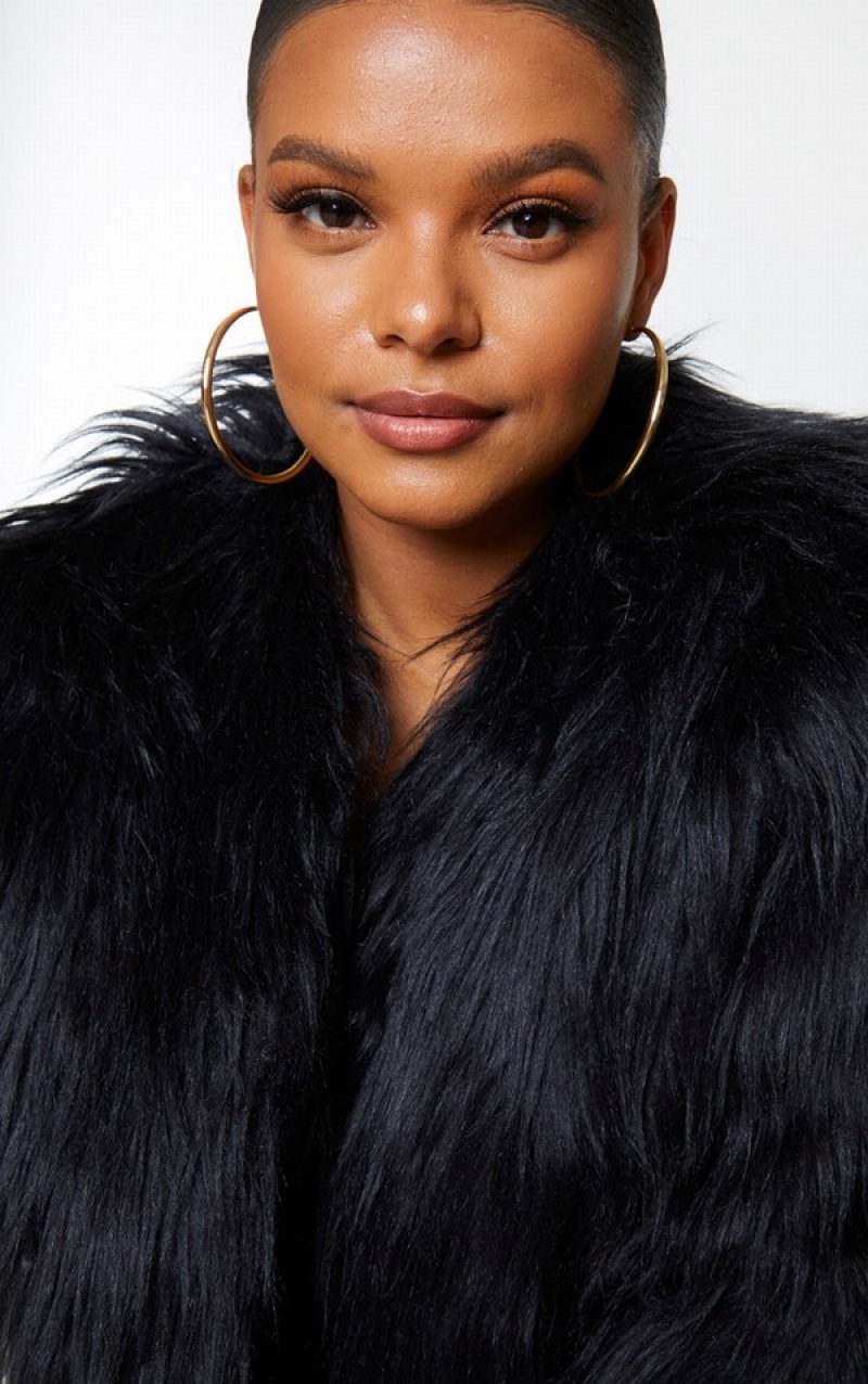 Geci Pretty Little Thing Plus Faux Fur Shaggy Cropped Negrii | LBSX81290