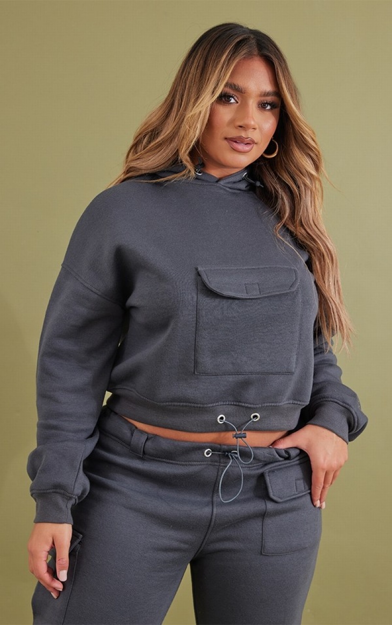 Hanorac cu Gluga Pretty Little Thing Shape Charcoal Toggle Pocket Detail Cropped Gri | XRUC85341