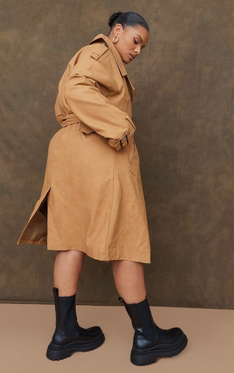 Paltoane Pretty Little Thing Plus Faux Piele Statement Cu Catarama Trench Bej | HXQF27105