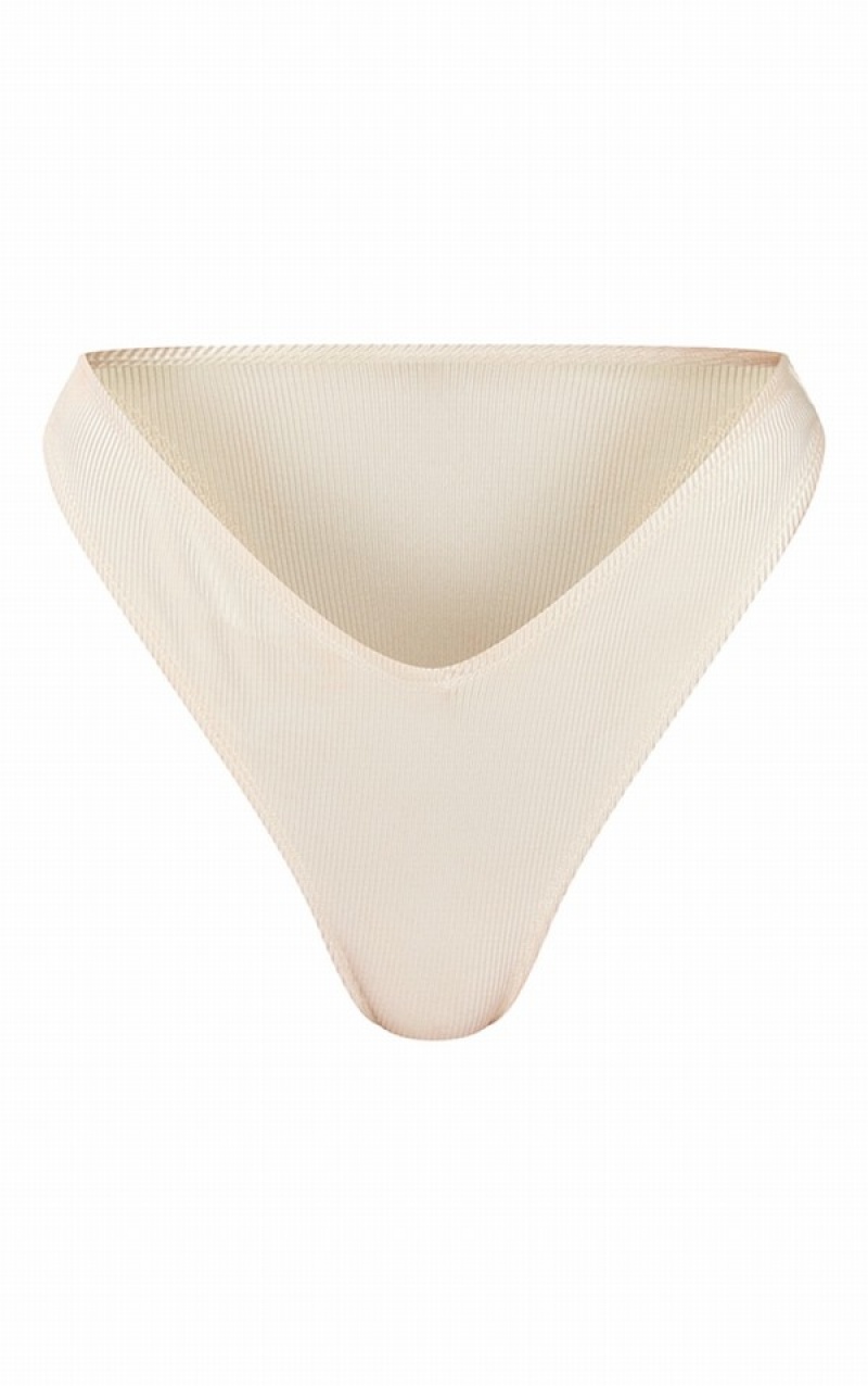 Pantaloni De Bikini Pretty Little Thing Cu Nervuri V Front Albi | FZMU68579