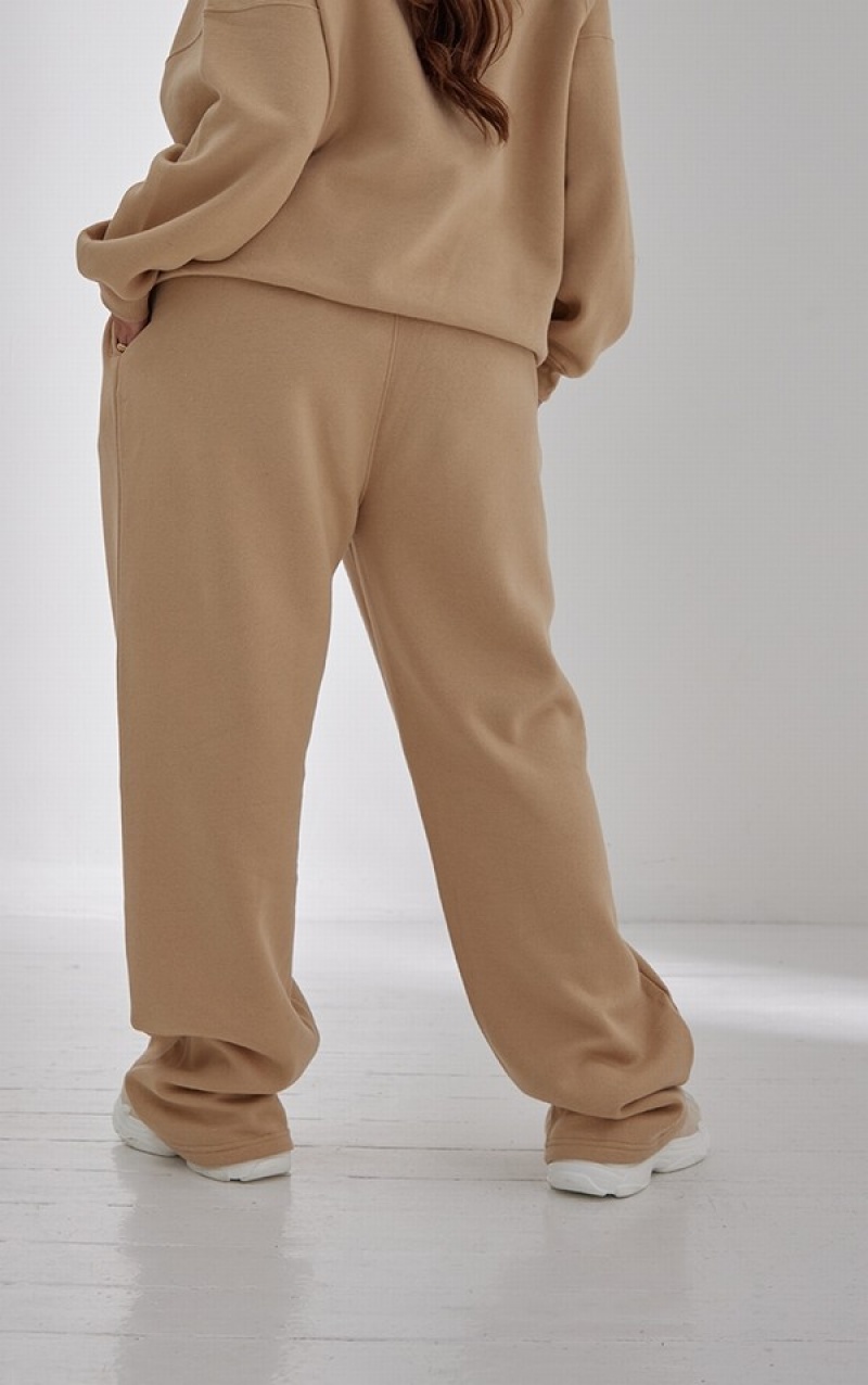 Pantaloni De Trening Pretty Little Thing Plus Flaredpant Bej | ZRGW85473