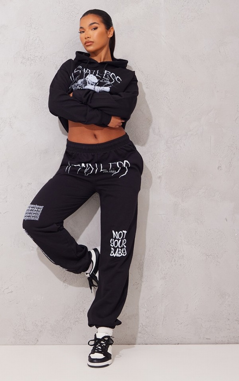 Pantaloni De Trening Pretty Little Thing Heartless Grafice Printed Negrii | RPWL29603