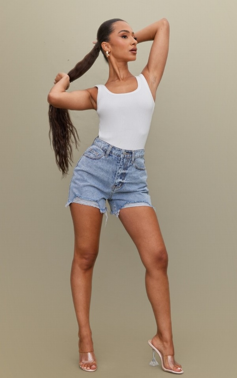 Pantaloni Scurti Pretty Little Thing Petite Wash Ripped Albastri Deschis Albastru Deschis | PAFW96175