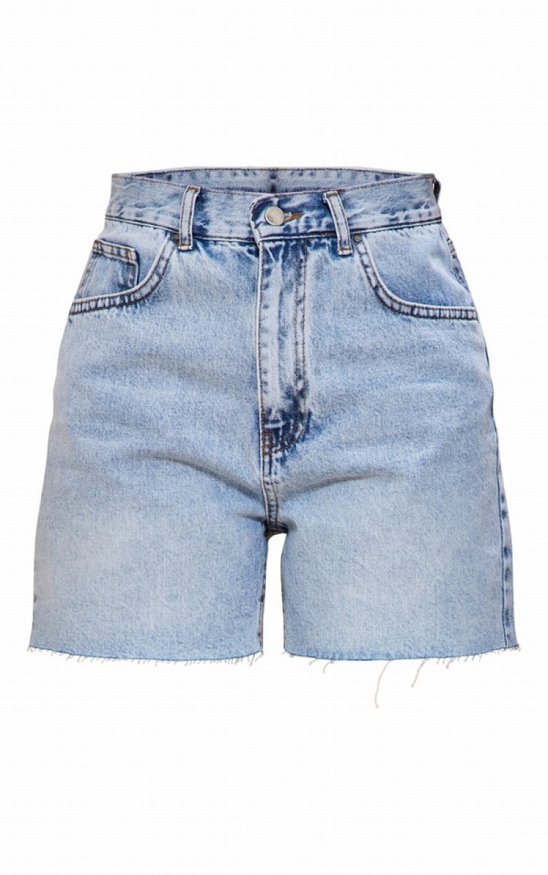 Pantaloni Scurti Pretty Little Thing Wash Raw Hem Longline Mom Albastri Deschis Albastru Deschis | IZTQ19840
