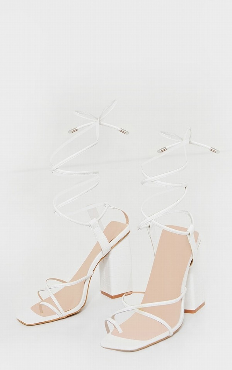 Pantofi Cu Toc Pretty Little Thing Largi Fit Bombeu Loop Ankle Tie Grosolan Block Albi | EJIM98402