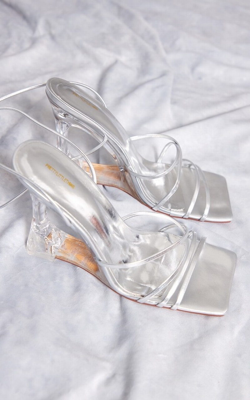 Pantofi Cu Toc Pretty Little Thing PU Square Bombeu Multi Dantela Up Cut Out Wedges Argintii | NUYJ37619