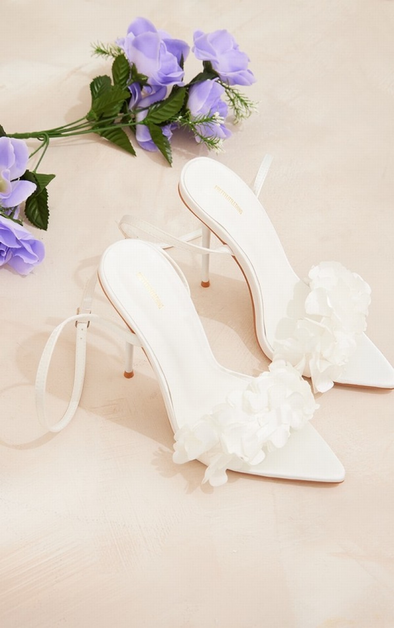 Pantofi Cu Toc Pretty Little Thing Pointed Bombeu Barely There Petal Detail High Albi | QSPD21067