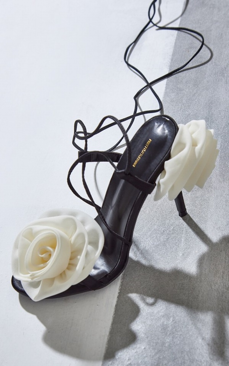 Pantofi Cu Toc Pretty Little Thing Satin Round Bombeu Corsage Dantela Up High Negrii | EBUL21945