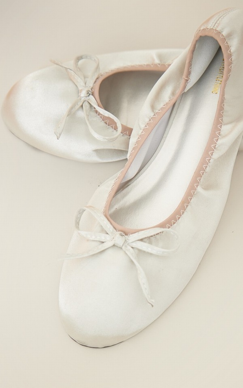Pumps Pretty Little Thing Clasici Satin Elastic Bow Ballet Argintii | YWGB72406