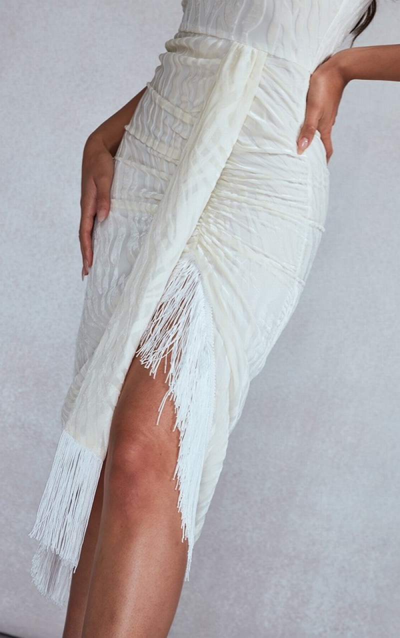 Rochie Pretty Little Thing Devore Tassel Detail UnderwiDraped Albi | SVKI08345