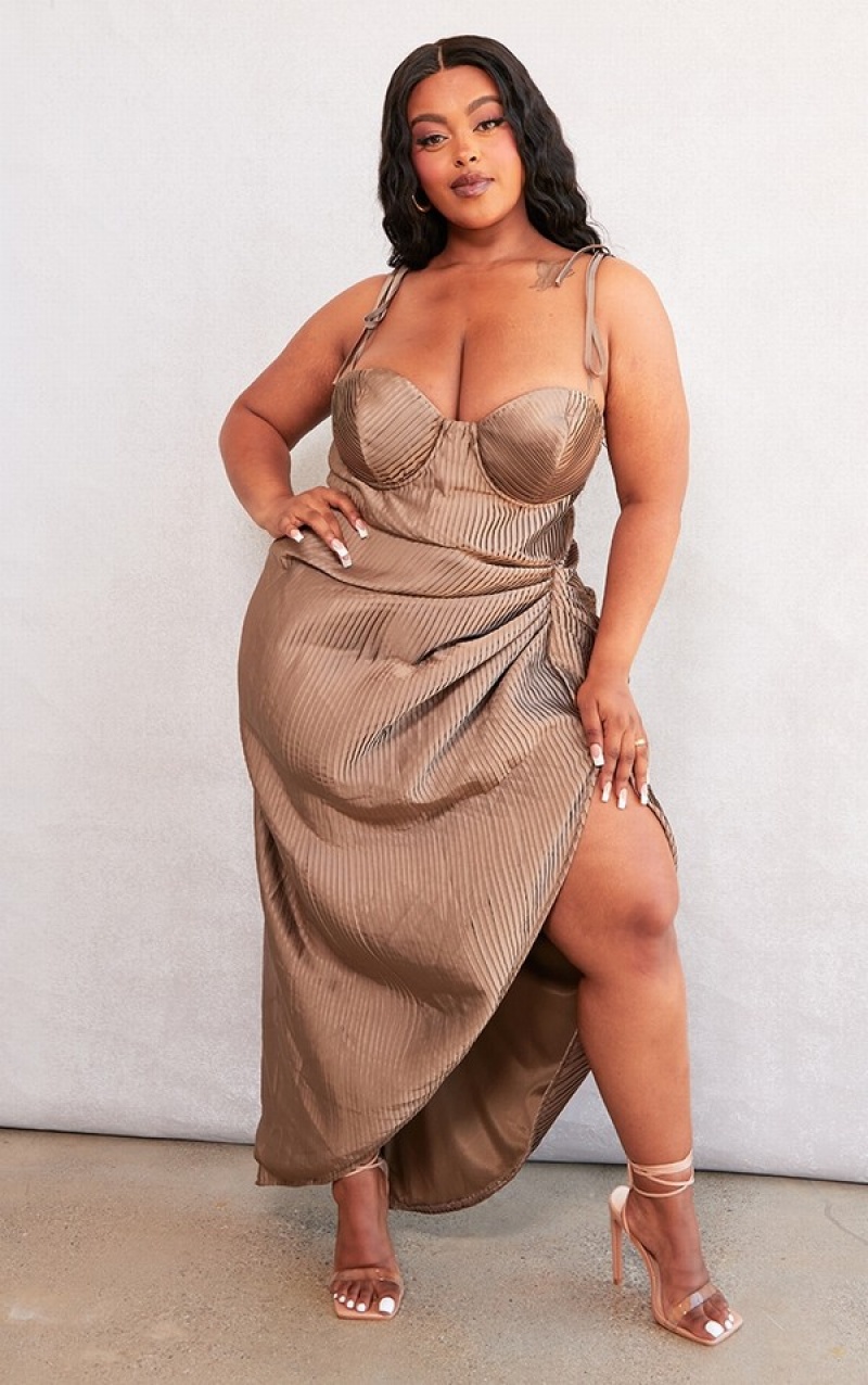 Rochie Pretty Little Thing Plus Taupe Plisse Corset Ruched Gri Maro | RFJO54176