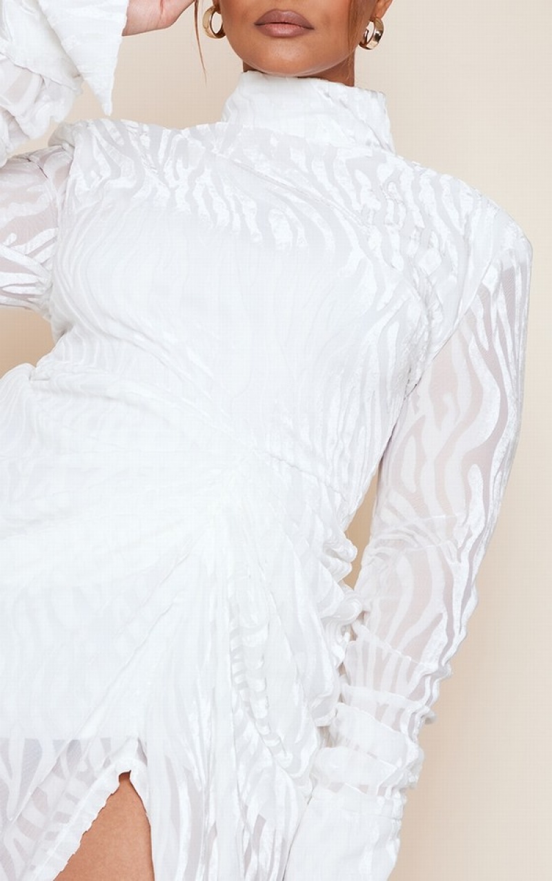 Rochie Pretty Little Thing Plus Zebra Devore High Neck Draped Albi | XNSB08167