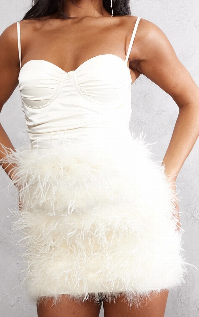 Rochie Pretty Little Thing Satin Cup Detail Feather Bodycon Albi | IOTP23507