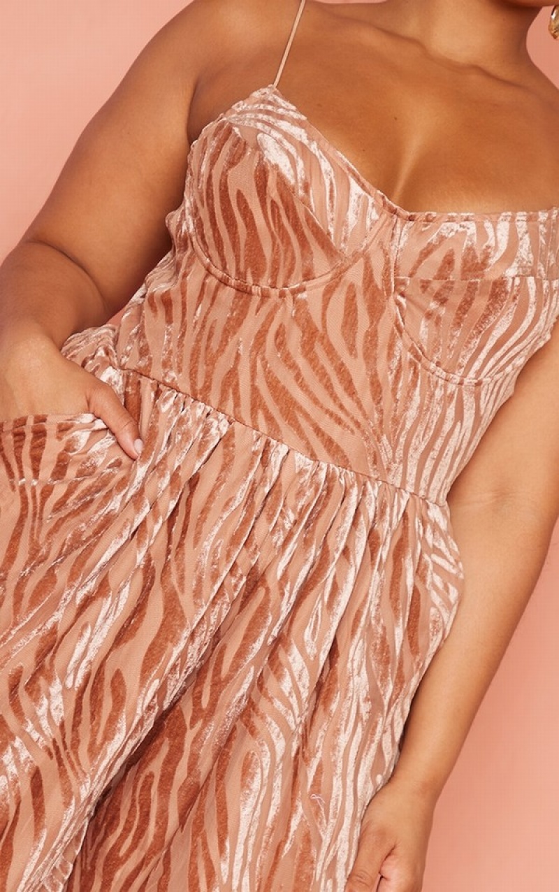 Salopeta Pretty Little Thing Plus Mocha Devore Cup Detail Largi Leg Bej | MJRL59768