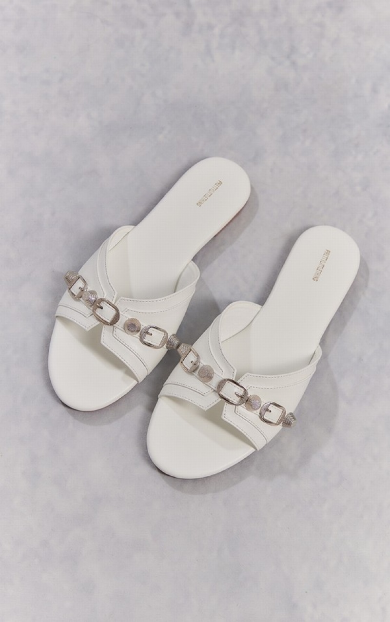 Sandale Pretty Little Thing PU Round Cu Catarama Detail Albi | QPSB63279