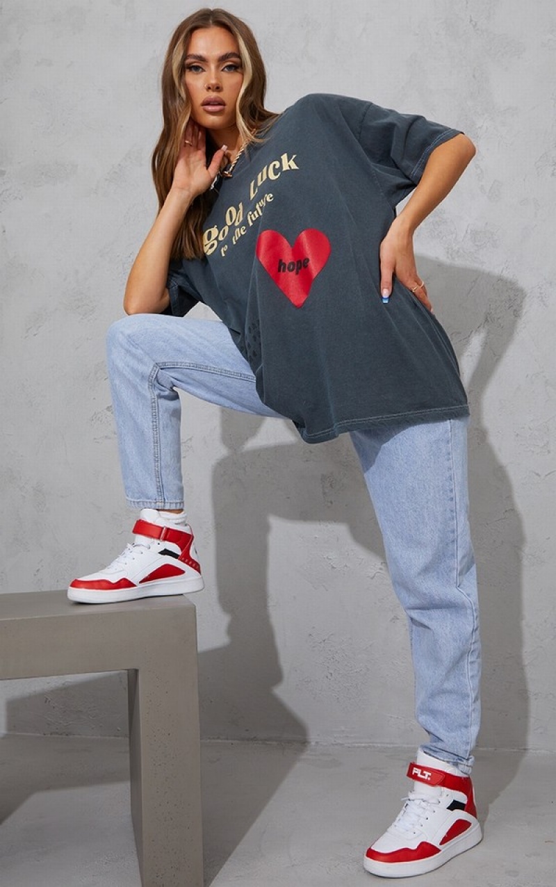 Tricouri Pretty Little Thing Charcoal Good Luck Heart Print Washed Gri | VGYL84690